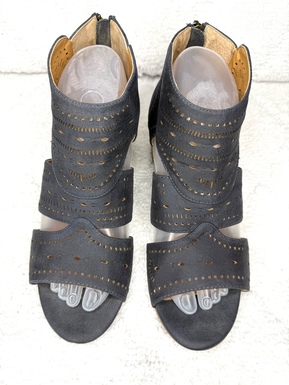 Not Rated Women’s 8.5 Navy Blue Laser Cut Caged Sandals Block Heel